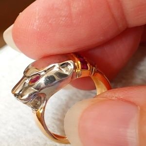 18K Cellini Paris France vintage panther ring.